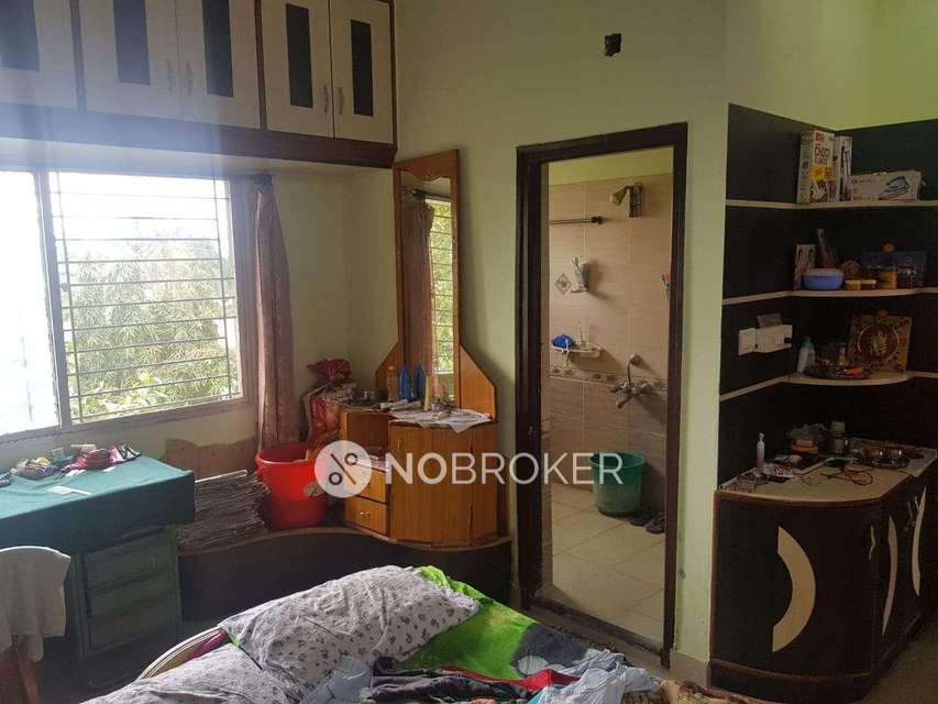 4+ BHK Flat In Standalone Building  For Sale  In Srinivaspura