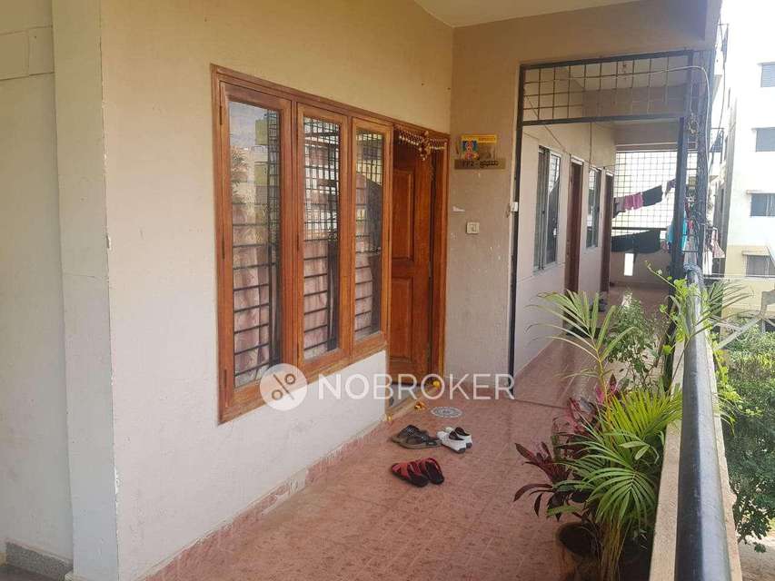 4+ BHK Flat In Standalone Building  For Sale  In Srinivaspura