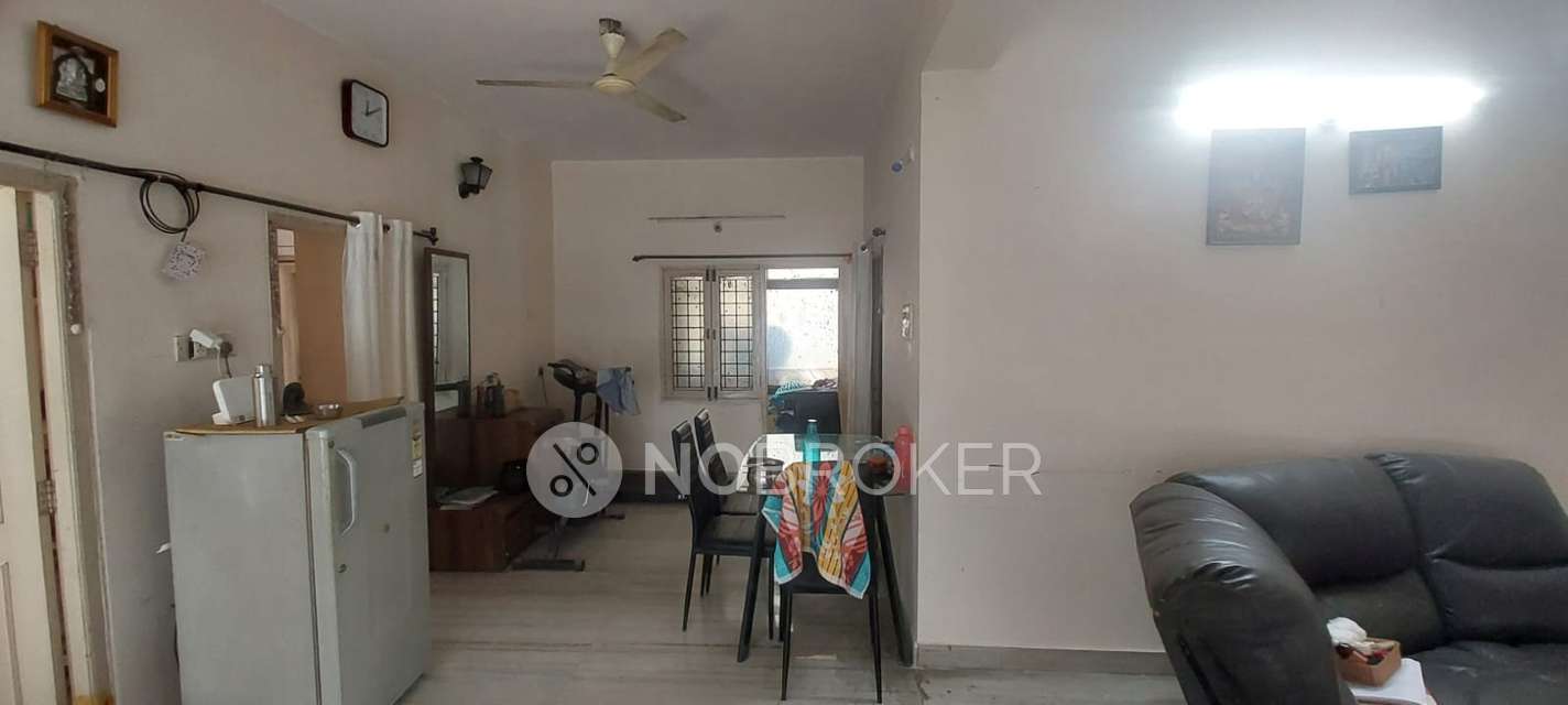 2 BHK Flat In M S R Towers, Erramanzil Colony For Sale  In Msr Towers