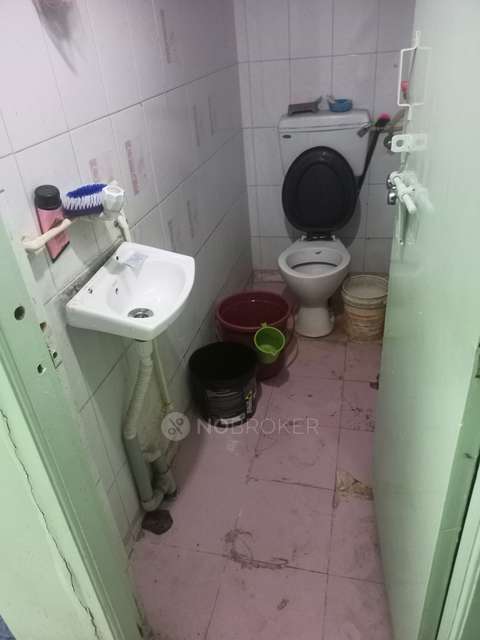 Shared Room for Male In 1 RK  In Sadashiv Peth