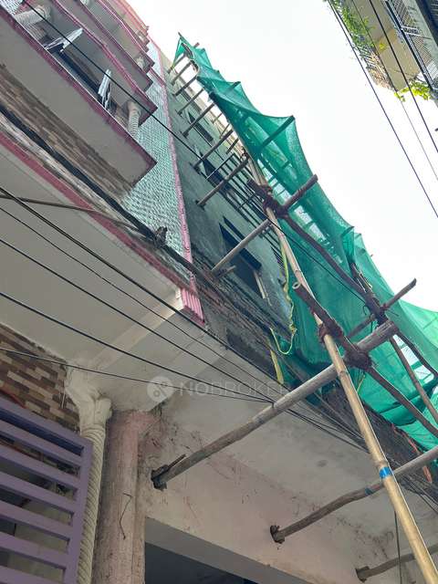 4+ BHK Flat In Standlone Building for Rent In Sangam Vihar