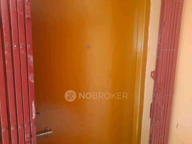 1 BHK Flat In Adithya Apartment For Sale  In North Adayavalanjan Street, Srirangam, Tiruchirappalli, Tamil Nadu