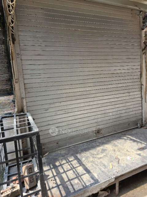 Shop in Laxmi Nagar , Delhi for sale 