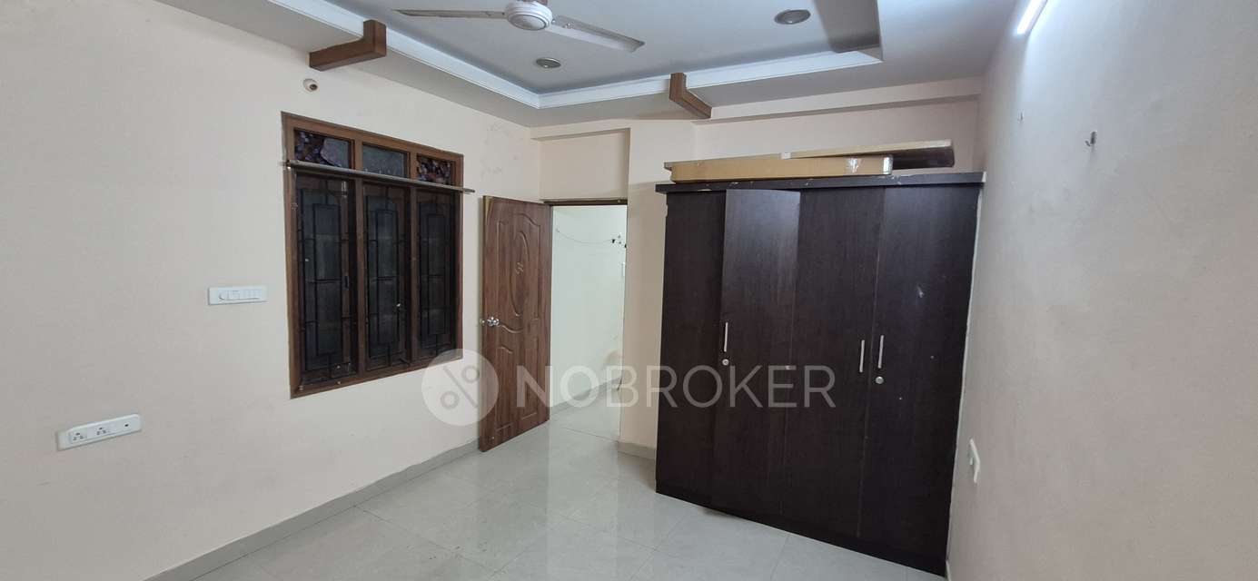 Single Room for Female In 2 BHK  In Divine Blessing  In , Banjara Hills,
