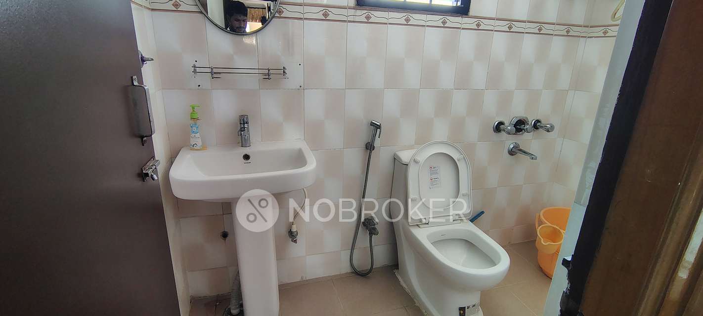 3 BHK Flat In Lakshmi Nivas For Sale  In East Maredpally