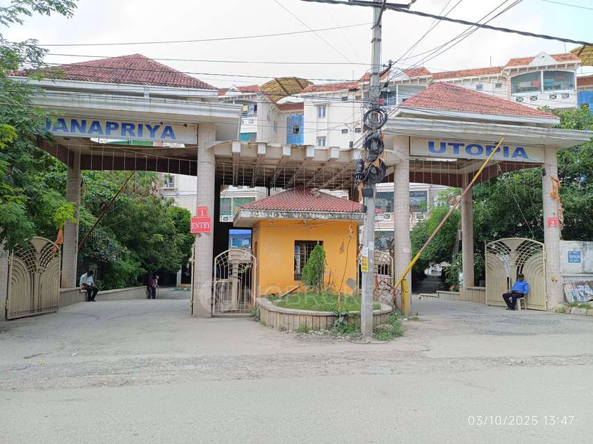 2 BHK Flat In Janapriya Utopia Phase 1 For Sale  In Upperpally