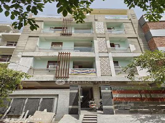 4 BHK Flat In Standalone Building  For Sale  In  Krishna Nagar