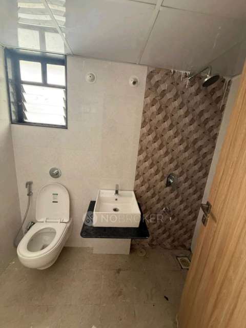 Single Room for Female In 3 BHK  In Kohinoor Viva City In Shriram Nysa, Dhanori, Pune, Maharashtra 411015, India