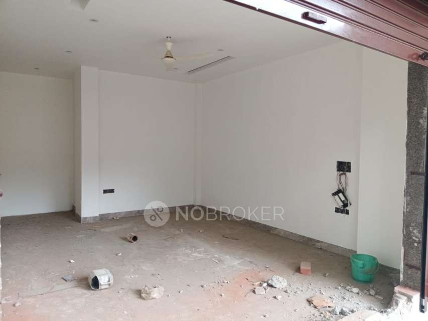 Shop in Chittaranjan Park, Delhi for Rent 