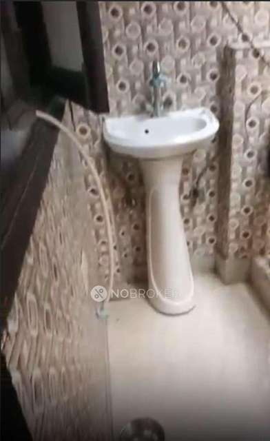 1 BHK Flat For Sale  In  North Pandav Nagar