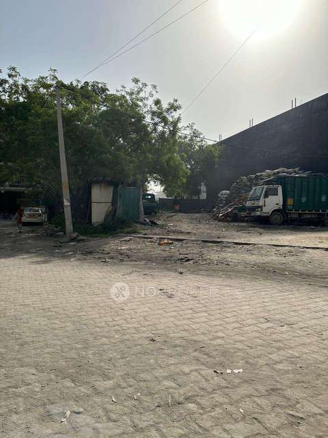 Godown/Warehouse in Sector 73, Noida for Rent 