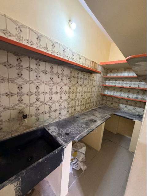 1 BHK House for Lease  In Palace Guttahalli