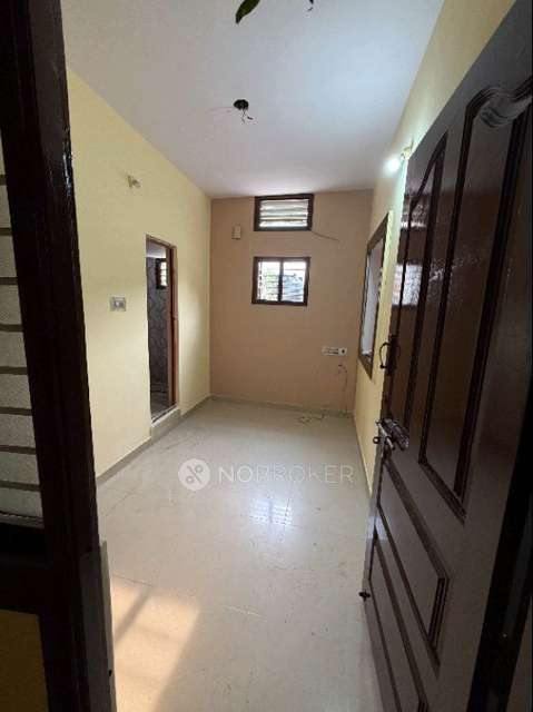 1 BHK House for Lease  In Palace Guttahalli