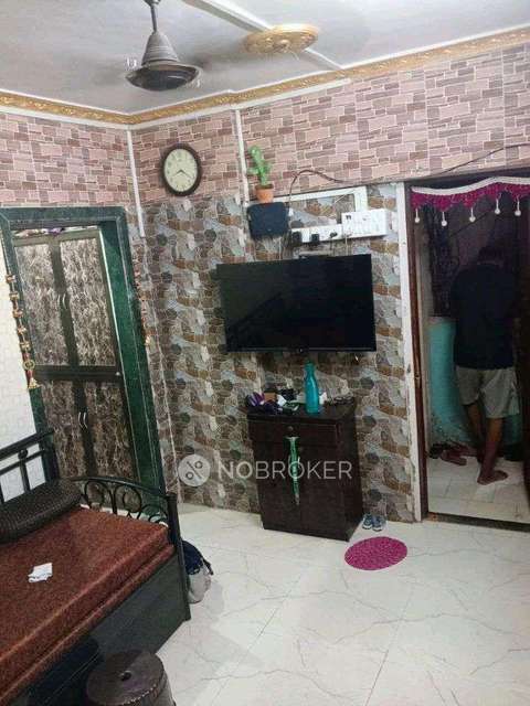 1 RK Flat In Tarun Bharat Chs For Sale  In Santacruz East