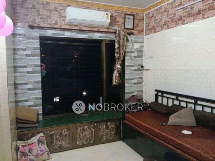 1 RK Flat In Tarun Bharat Chs For Sale  In Santacruz East