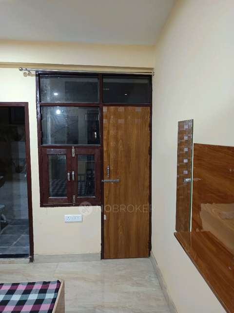 1 RK Flat In Bhati House  for Rent  In Indira Colony 1, Sector 52