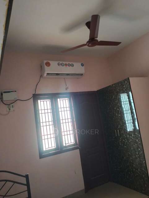 PG for Girls in Padur