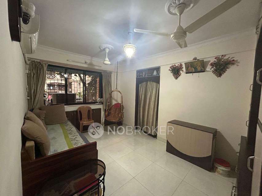 Shared Room for Female In 1 BHK  In Standalone In Savarkar Nagar, 