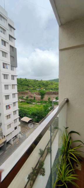2 BHK Flat In Kohonoor Emrald  for Rent  In Kohinoor Emerald (sus)