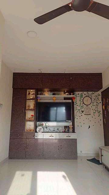 1 BHK Flat In Excellente For Sale  In  Mulund West, Mumbai