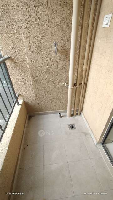 2 BHK Flat In Shapoorji Pallonji Joyville Pune for Rent  In Hadapsar