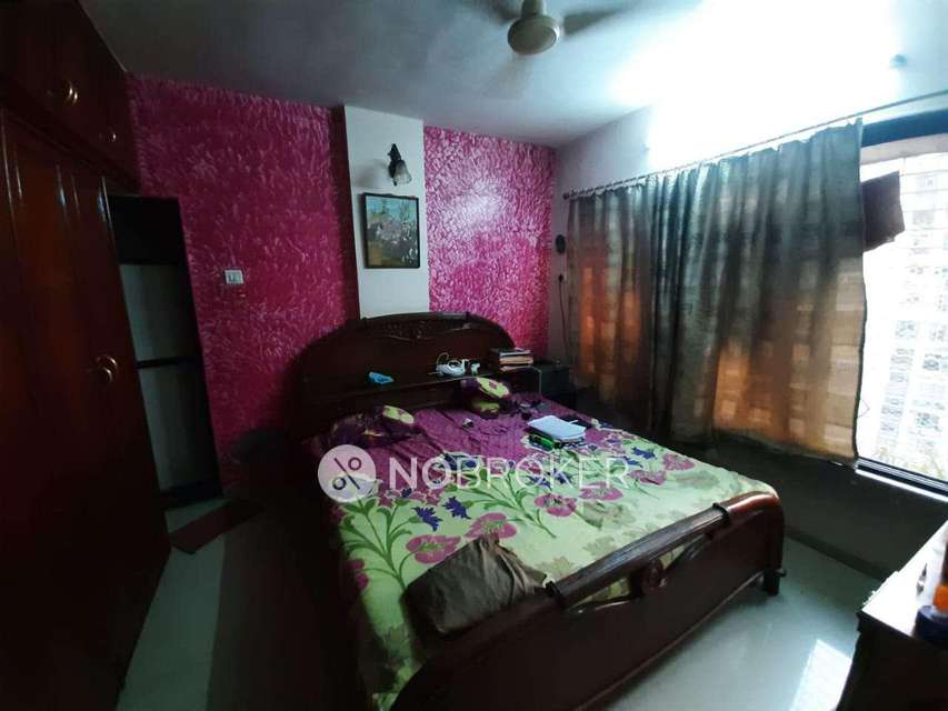 2 BHK Flat In Stalag Seventeen Chs For Sale  In Chembur West
