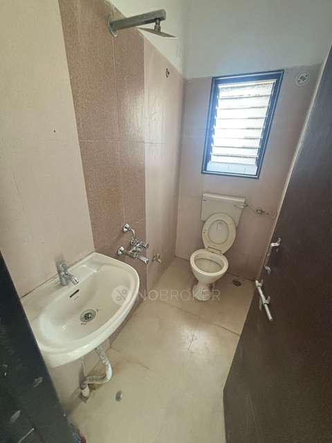 2 BHK Flat In Hari Om Plaza Apartment For Sale  In Kalewadi - Rahatani Rd