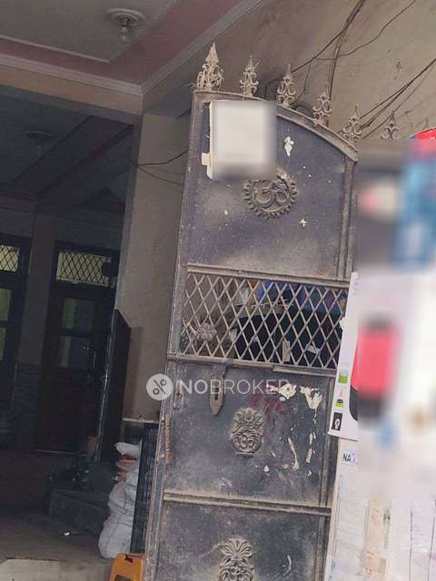 1 BHK Flat In Standalone Building for Rent In Katwaria Sarai