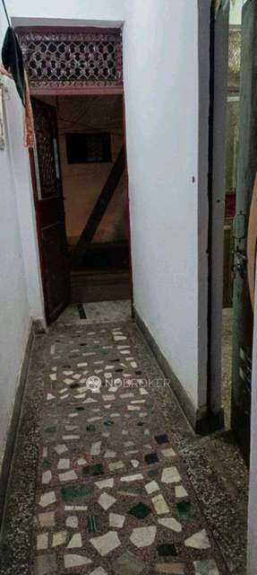 1 RK Flat for Rent  In Mayur Vihar