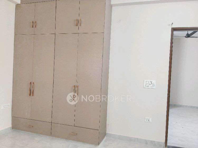 2 BHK House for Rent  In H2fj+4fg, Samta Enclave, Qutub Vihar, Delhi, 110071, India