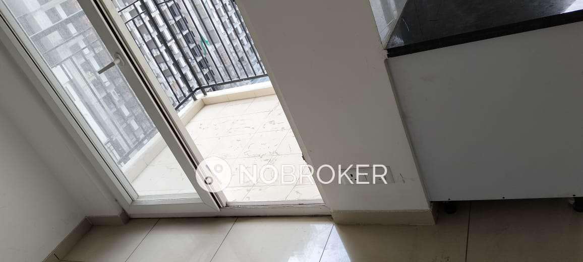 2 BHK Flat In  Gulshan Botnia For Sale  In Sector 144