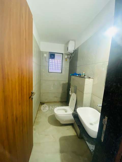 1 BHK Flat In Pawar Riseonic for Rent  In Magarpatta