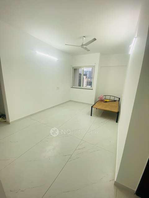 1 BHK Flat In Pawar Riseonic for Rent  In Magarpatta