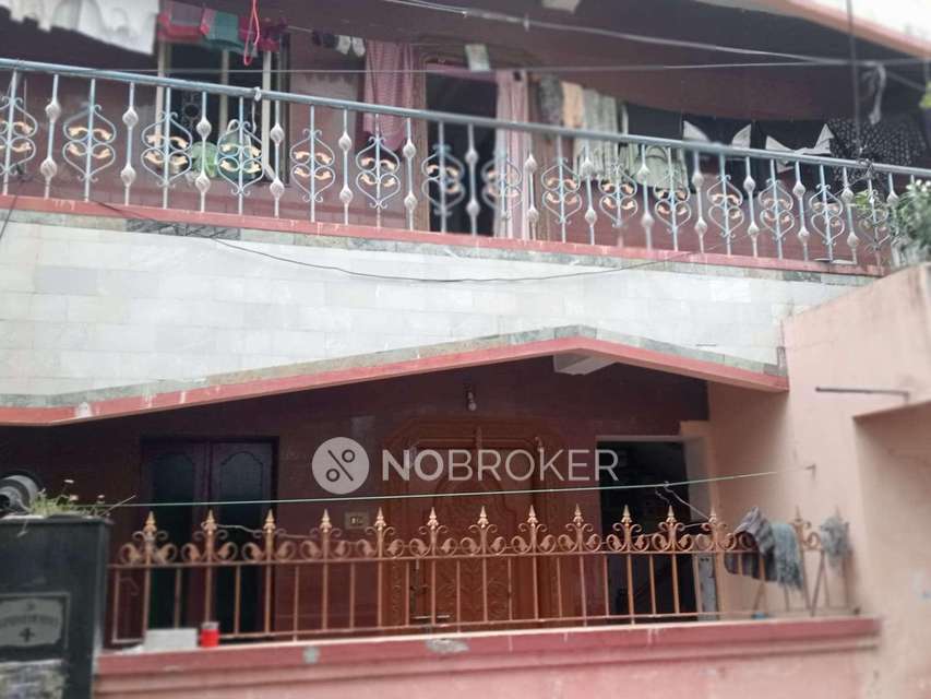 4+ BHK Flat In Standlone Building  For Sale  In Nungambakkam