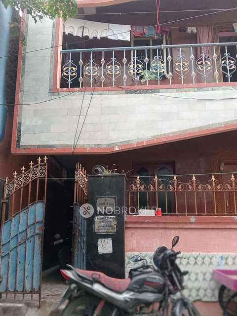 4+ BHK Flat In Standlone Building  For Sale  In Nungambakkam