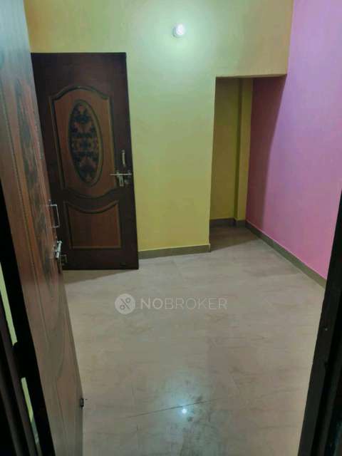 1 BHK House for Rent  In Sector 8, Rohini