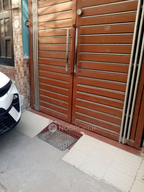 1 RK House for Rent  In Sector 9b