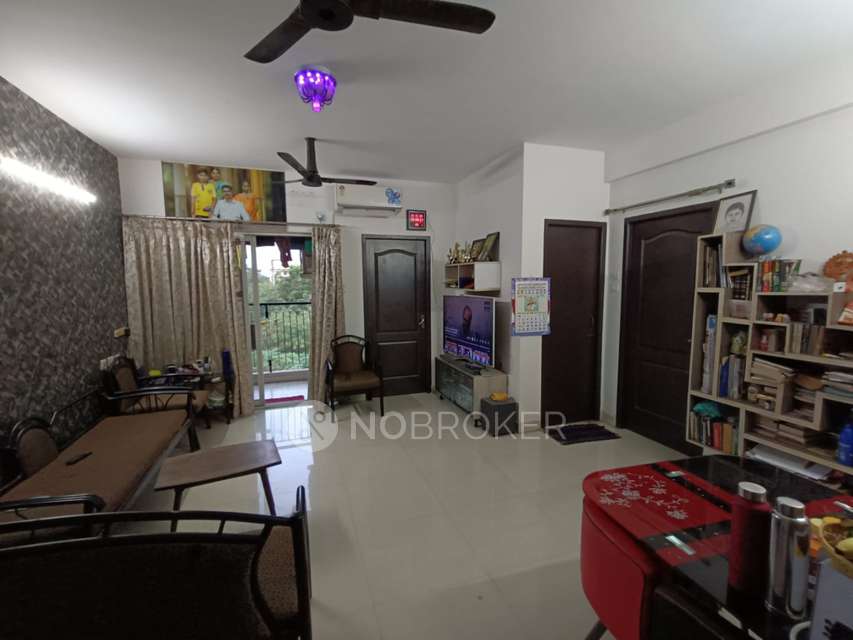 2 BHK Flat In Sugal And Damani Lakeside  For Sale  In Surappattu