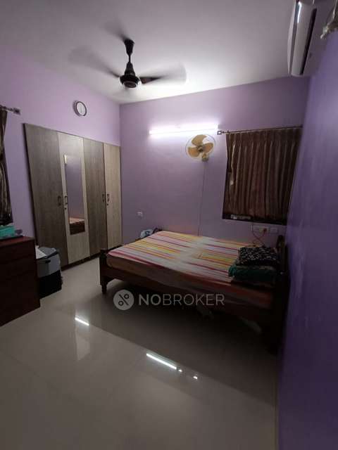 2 BHK Flat In Sugal And Damani Lakeside  For Sale  In Surappattu