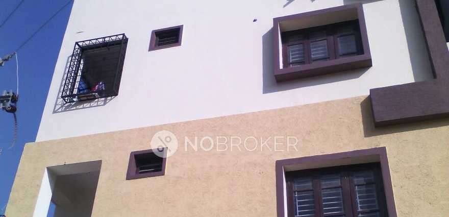 Single Room for Male In 2 BHK  In Varalakshmi Nilayam In Kukatpally