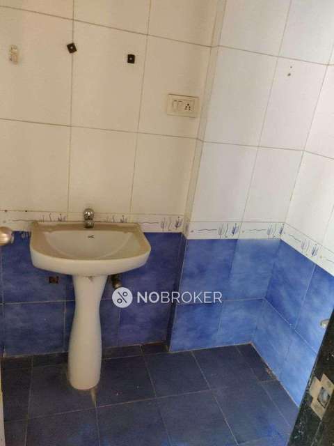 2 BHK Flat In Neptune Solitaire Tower For Sale  In Manpada, Thane West