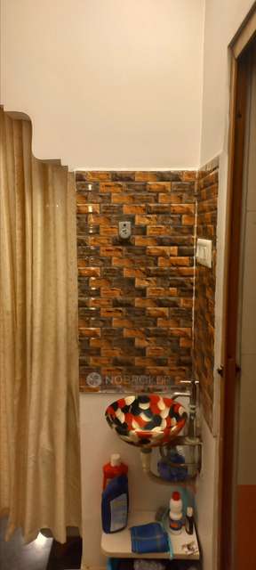 4+ BHK House For Sale  In Yadaval St, Paramesh Nagar, Adambakkam, Chennai