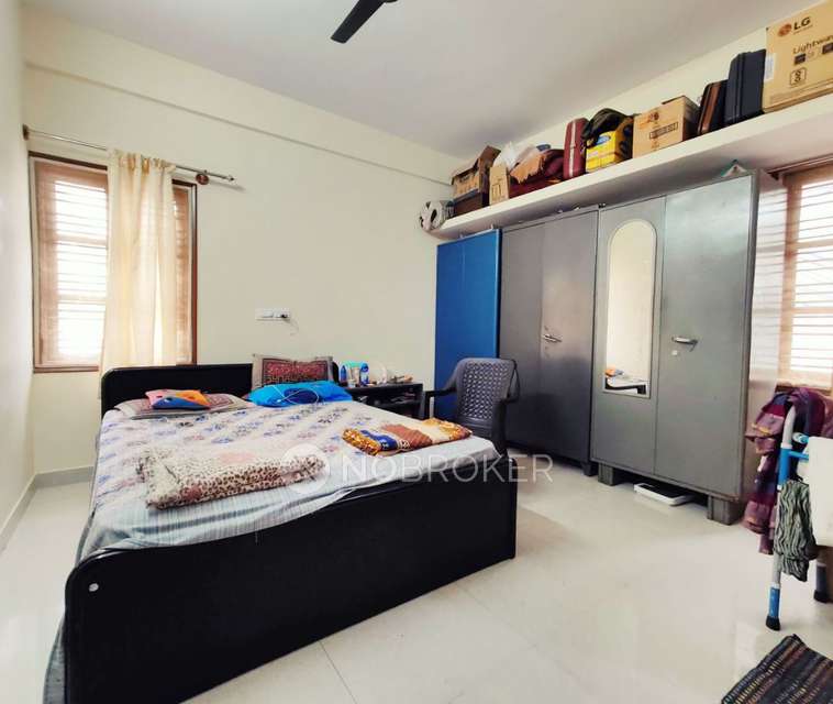 4+ BHK Flat For Sale  In Meenakshi Lakeside Apartment