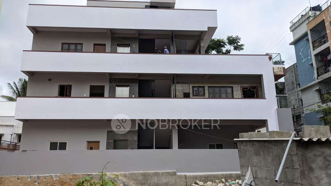 4+ BHK Flat For Sale  In Meenakshi Lakeside Apartment