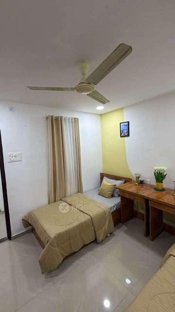 1 RK Flat In Apartment for Rent  In Wakad