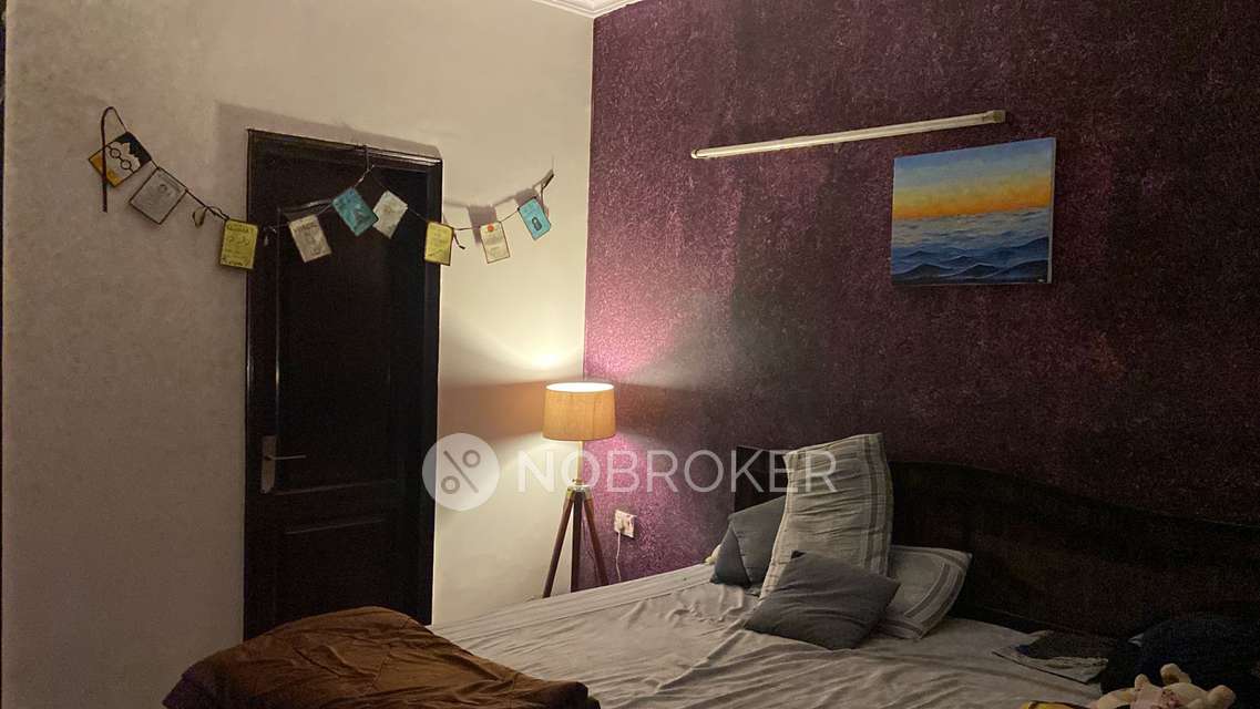 2 BHK Flat In Amrapali Princely Estate, Sector 76 For Sale  In Sector 76