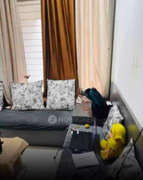 2 BHK Flat In Millennium Paramount for Rent  In Millennium Paramount