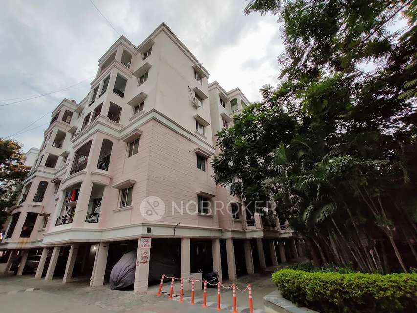 2 BHK Flat In Gulmohar Gardens Apartments Blocks A To F For Sale  In Mallapur