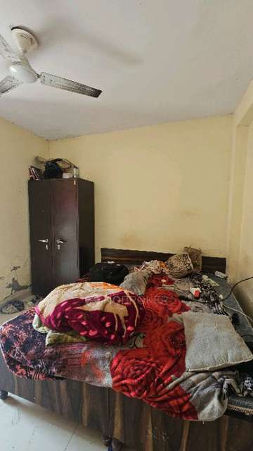 Shared Room for Male In 1 RK  In Js Group In Sector 72