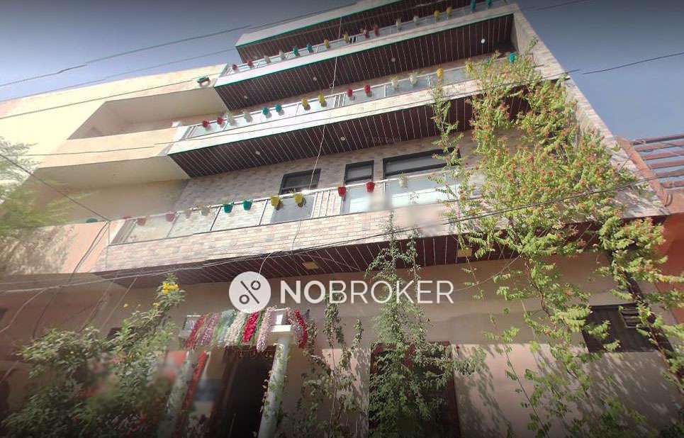 4+ BHK Flat For Sale  In Patel Nagar